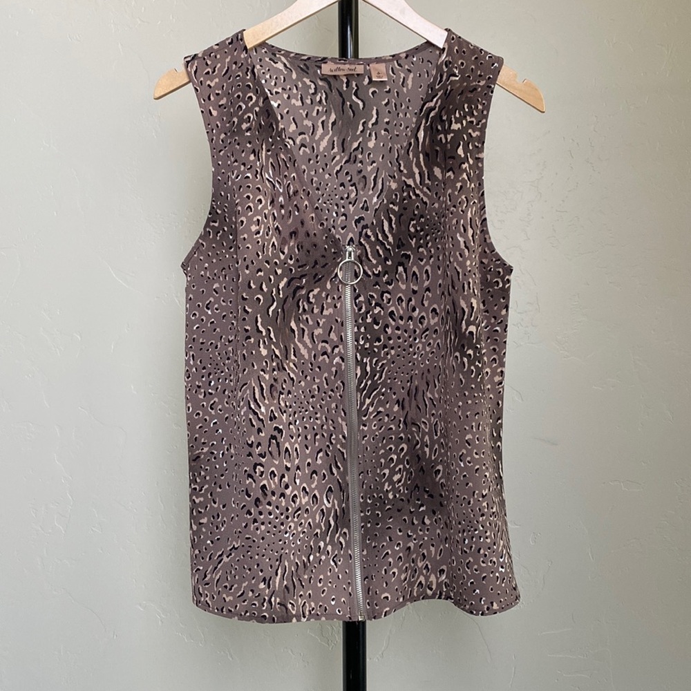 Willow Root Animal Print zip up tank Size S